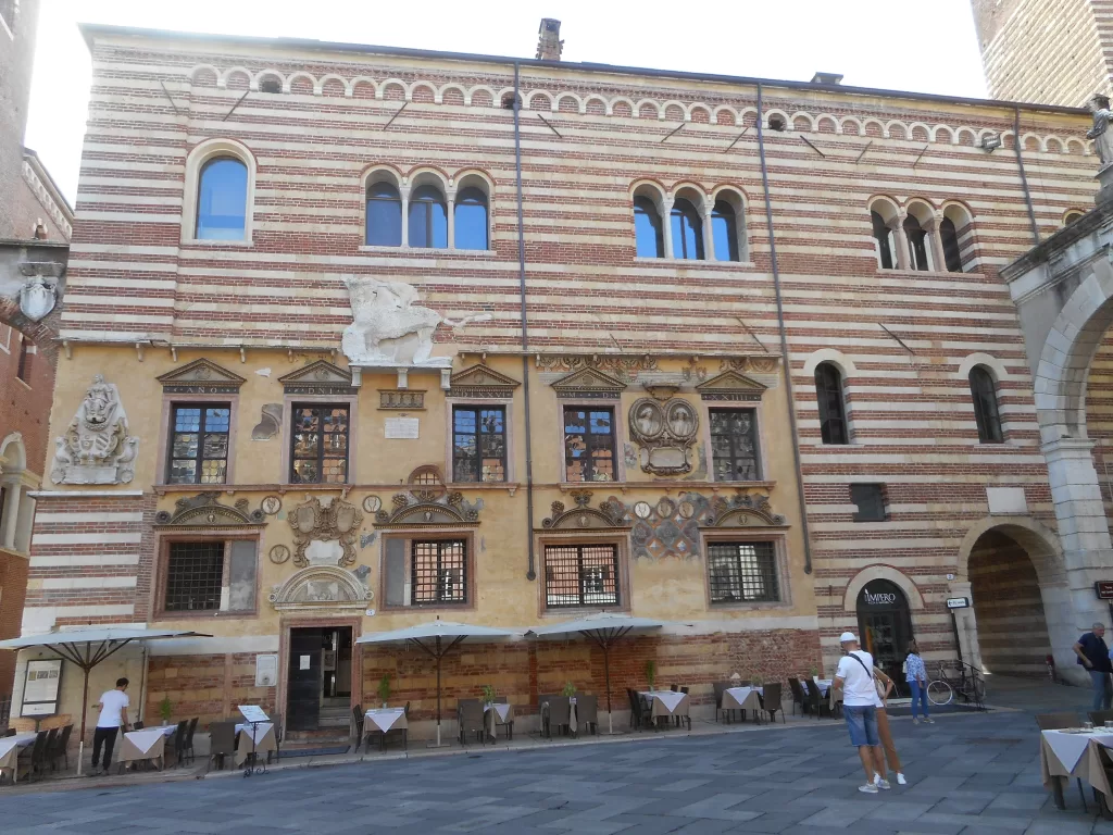 Palazzo della Ragione (ancient court of law) in Piazza dei Signori, Verona Italy