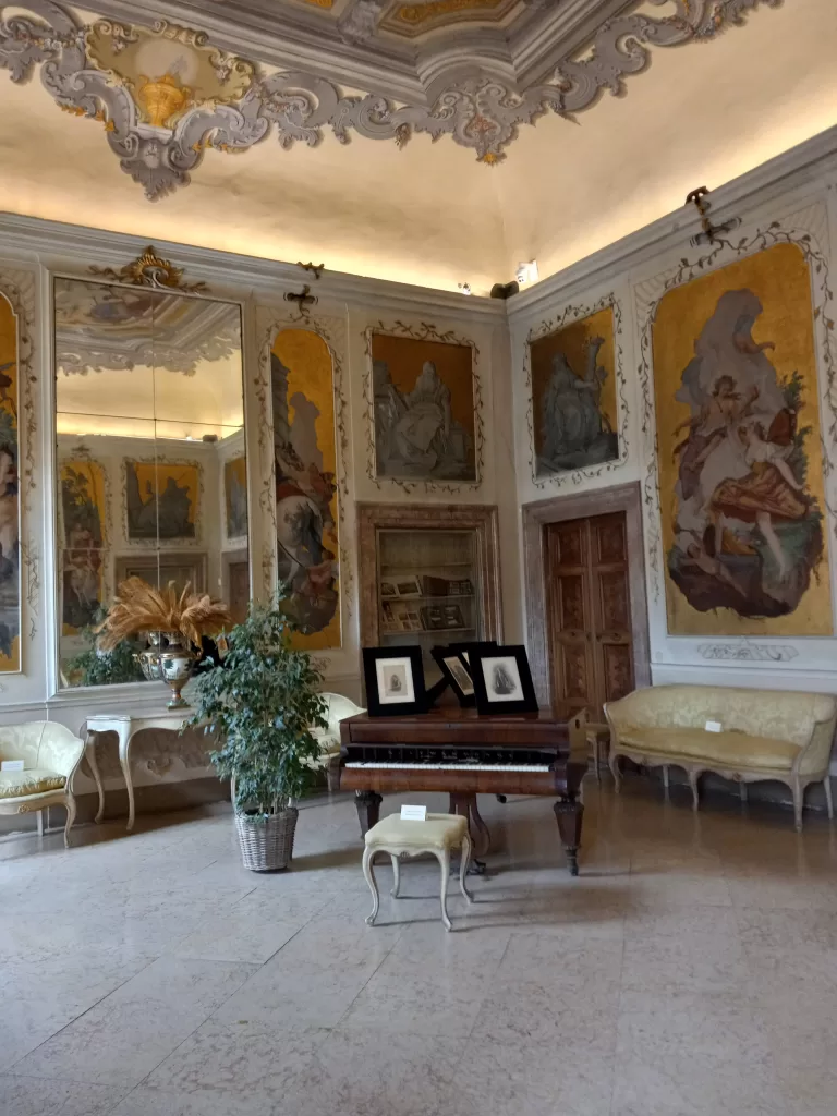 Salon in Palazzo Giusti, Verona Italy